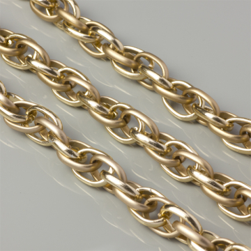Łańcuch aluminiowy owal podwójny gładki złoty 19x13mm