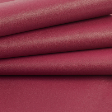 Mata ze skóry ekologicznej malinowa 20x30cm