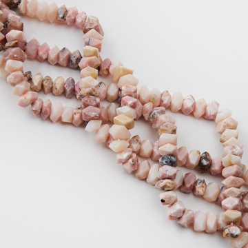 Opal różowy poduszka ścianana nieregularna 5-8mm