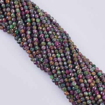 Szmaragd z rubinem kulka fasetowana 4mm