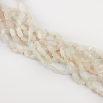 Kamień księżycowy bryłka nieregularna 6x8mm