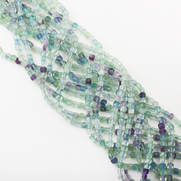Fluoryt kostka fasetowana 4,5x4,5mm
