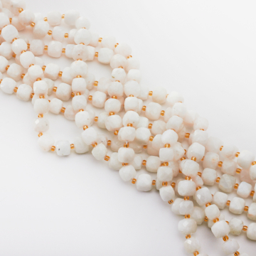 Kamień księżycowy kostka fasetowana 10mm