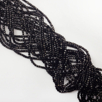 Spinel kostka fasetowana 3x3mm