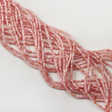 Opal różowy kostka fasetowana 2,5x2,5mm