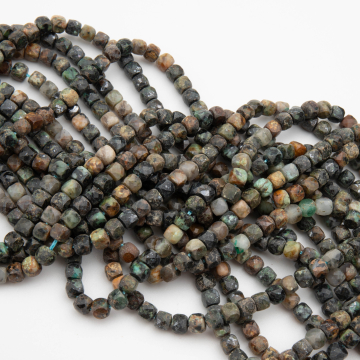 Turkus kostka fasetowana 4mm