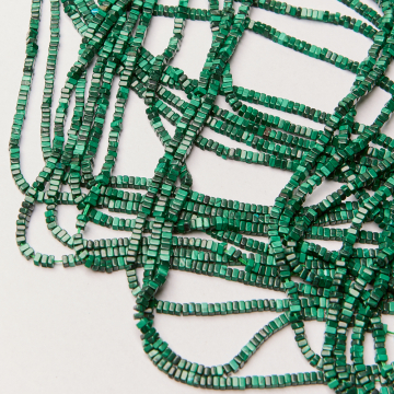 Malachit naturalny kwadracik płaski 1,5x2,5mm