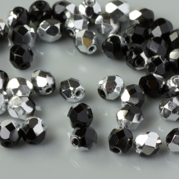 Fire Polish Silver 1/2 Coated Jet (S23980) 4mm