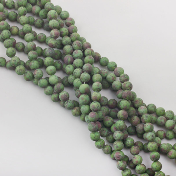 Zoisyt z rubinem kulka matowa 8mm