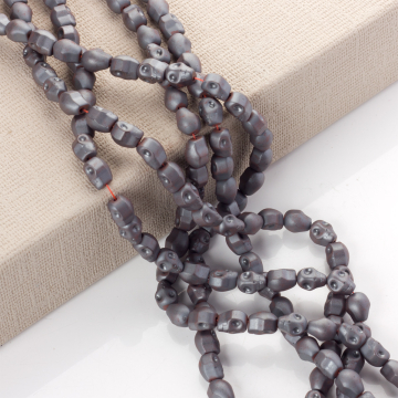 Hematyt czaszka mat natural 10mm