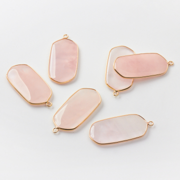 Kryształ górski różowy zawieszka płaski owal w okuciu 47x22mm