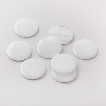 Biały jadeit zawieszka krążek płaski 30mm