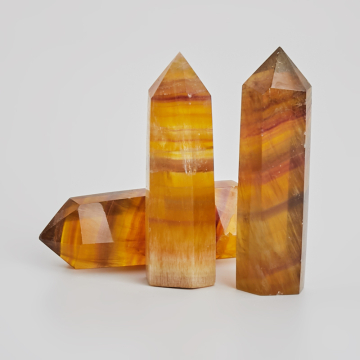 Słupek z brązowego fluorytu 7-9cm