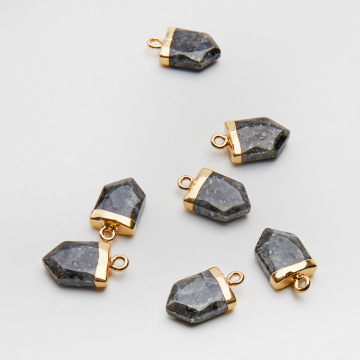 Jaspis grot zawieszka w okuciu 10,5-14,5mm