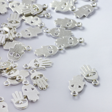 Zawieszka ręka fatimy z oczkiem 16mm