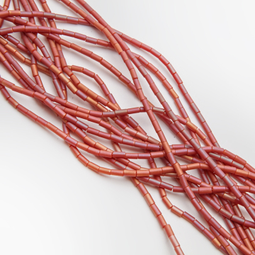 Kryształki słupek gładki mat fire red 2,5x5mm
