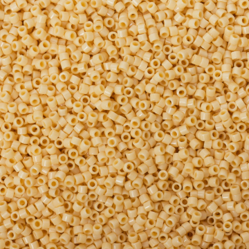 Koraliki Miyuki Delica Opaque Dark Ivory 11/0