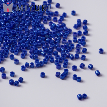 Koraliki Miyuki Delica 11/0 Opaque Royal Blue Luster Koraliki Miyuki Delica 11/0 Opaque Royal Blue Luster