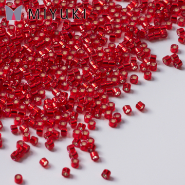 Koraliki Miyuki Delica 11/0 Silver Lined Red Dyed