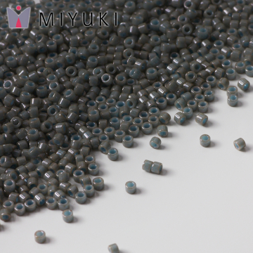 Koraliki Miyuki Delica 11/0 Opaque Grey Dyed