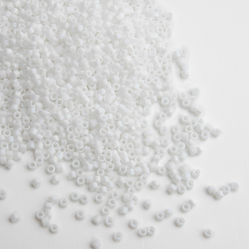 Koraliki Miyuki Delica 11/0 Matte White Koraliki Miyuki Delica 11/0 Matte White