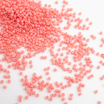 Koraliki Miyuki Delica 11/0 Duracoat Opaque Guava Koraliki Miyuki Delica 11/0 Duracoat Opaque Guava