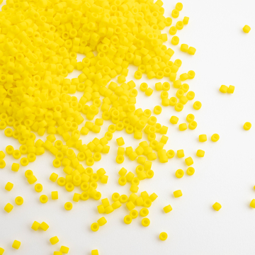 Koraliki Miyuki Delica 11/0 Matte Opaque Yellow