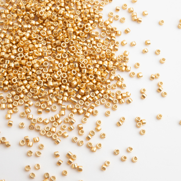 Koraliki Miyuki Delica 11/0 Duracoat Galvanized Gold Koraliki Miyuki Delica 11/0 Duracoat Galvanized Gold