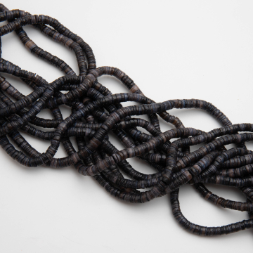 Masa perłowa krążek nieregularny czarny 5x1mm