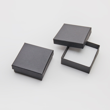 Pudełko do biżuterii czarne 8x8x3cm