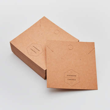 Kartonik do biżuterii "stworzone z miłością" 8x8cm