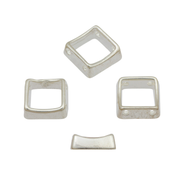 Kwadrat ozdobny z dziurkami 11mm