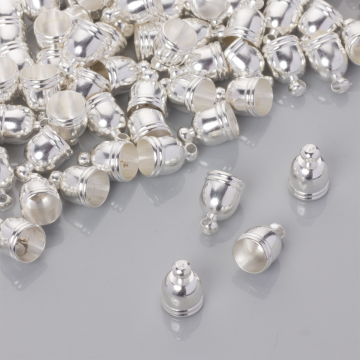 Końcówki do rzemieni i sznurków beczułki w srebrnym kolorze 6.5mm