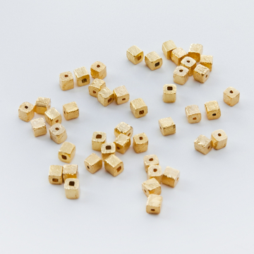Srebrny koralik kostka satynowa AG925 pozłacana 3mm