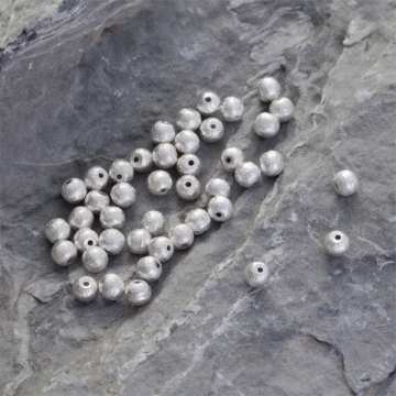 Srebrna satynowa kuleczka AG925 Srebrna satynowa kuleczka AG925