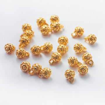 Srebrna zawieszka kuleczka w zygzaki AG925 pozłacana 5mm