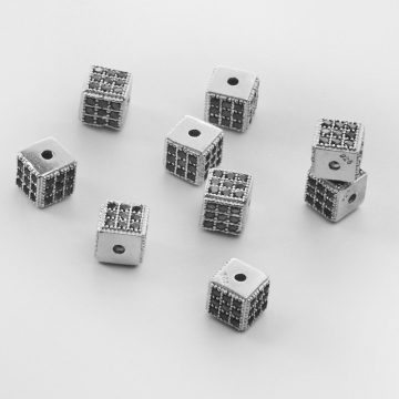 Srebrna przekładka kostka z czarnymi cyrkoniami AG925 5mm