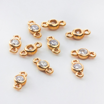 Srebrny łącznik oczko z białą cyrkonią AG925 pozłacany 8mm