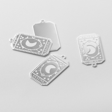 Srebrna zawieszka karta tarota księżyc AG925 24,5mm