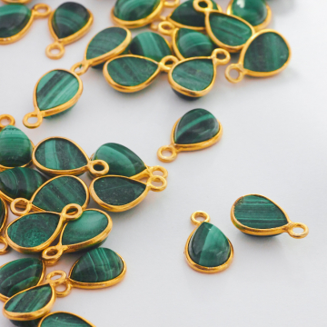 Srebrna zawieszka malachit łezka gładka w okuciu pozłacana AG925 10x7mm