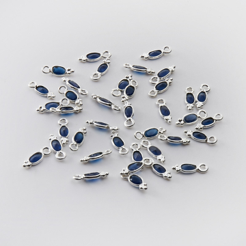 Srebrna zawieszka szafir w srebrnym okuciu AG925 4,5mm