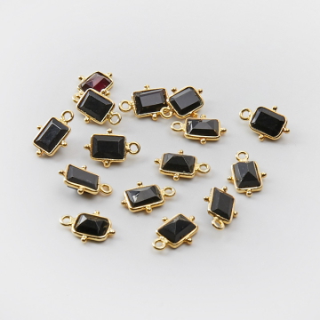 Srebrna zawieszka onyks w srebrnym okuciu AG925 pozłacana 7x5mm