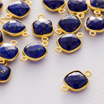 Lapis lazuli kwadrat fasetowany łącznik w okuciu pozłacanym AG925  8mm