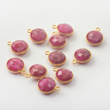 Rubin krążek fasetowany zawieszka w okuciu AG925 pozłacana 9,5mm