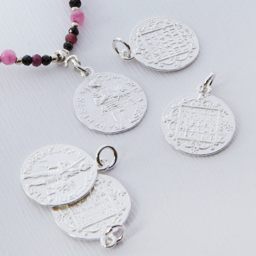 Srebrna moneta zawieszka wojownik 15mm