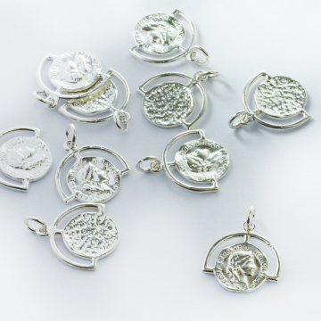 Srebrna zawieszka moneta w ramce AG925 10,5mm