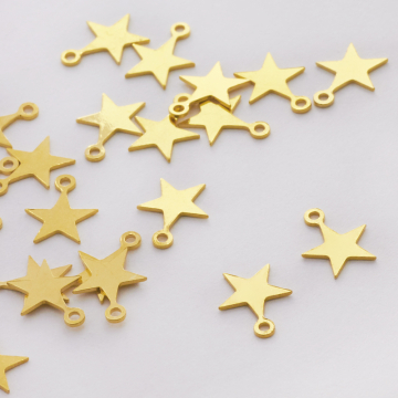 Srebrna zawieszka mini gwiazdka AG925 pozłacana 8mm