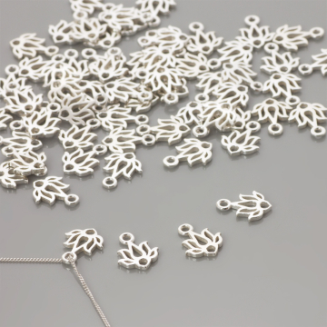 Srebrna zawieszka lilia 12x9mm AG925