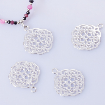 Srebrna zawieszka ażurowa AG925 20mm