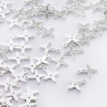 Zawieszka kwiatek czterolistny AG925 9mm